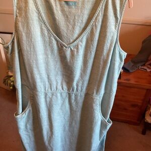 Columbia Light Green V-Neck Dress